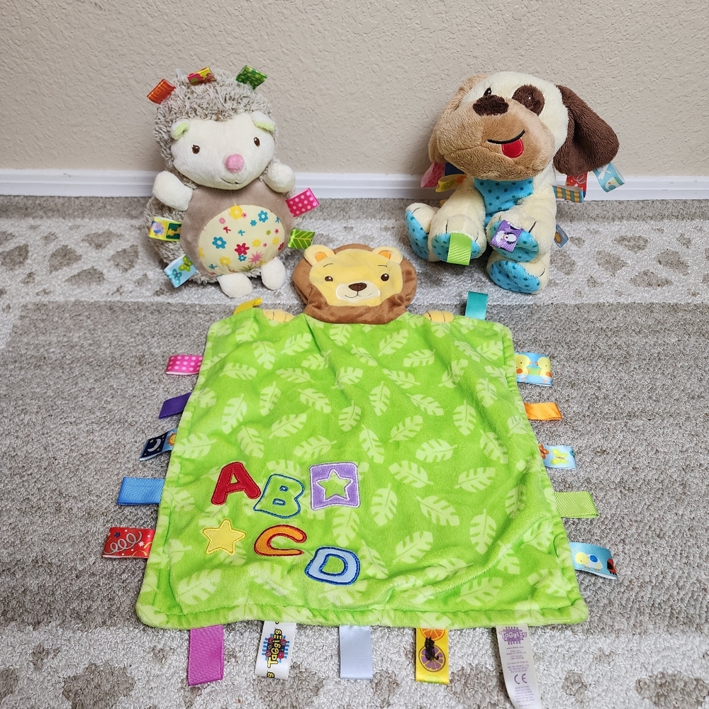 Taggies Bundle - Hedgehog, Puppy & Lovey Blanket